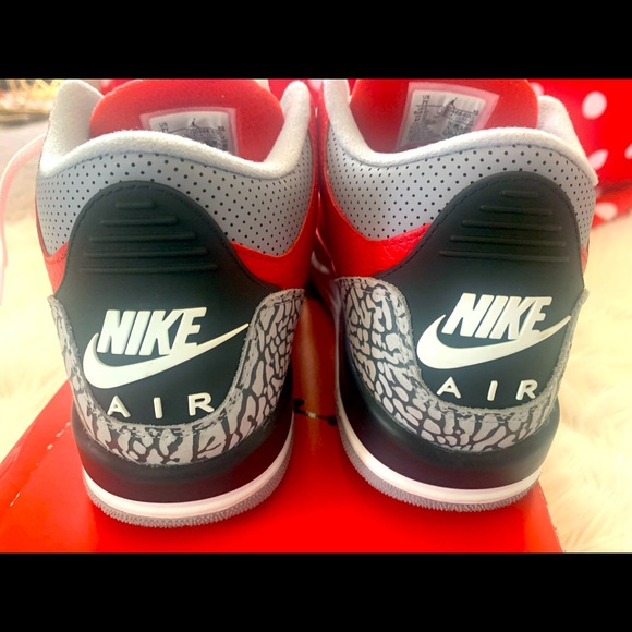 Air Jordan 3 Retro Red Cement - 7Y - Picture 3 of 7